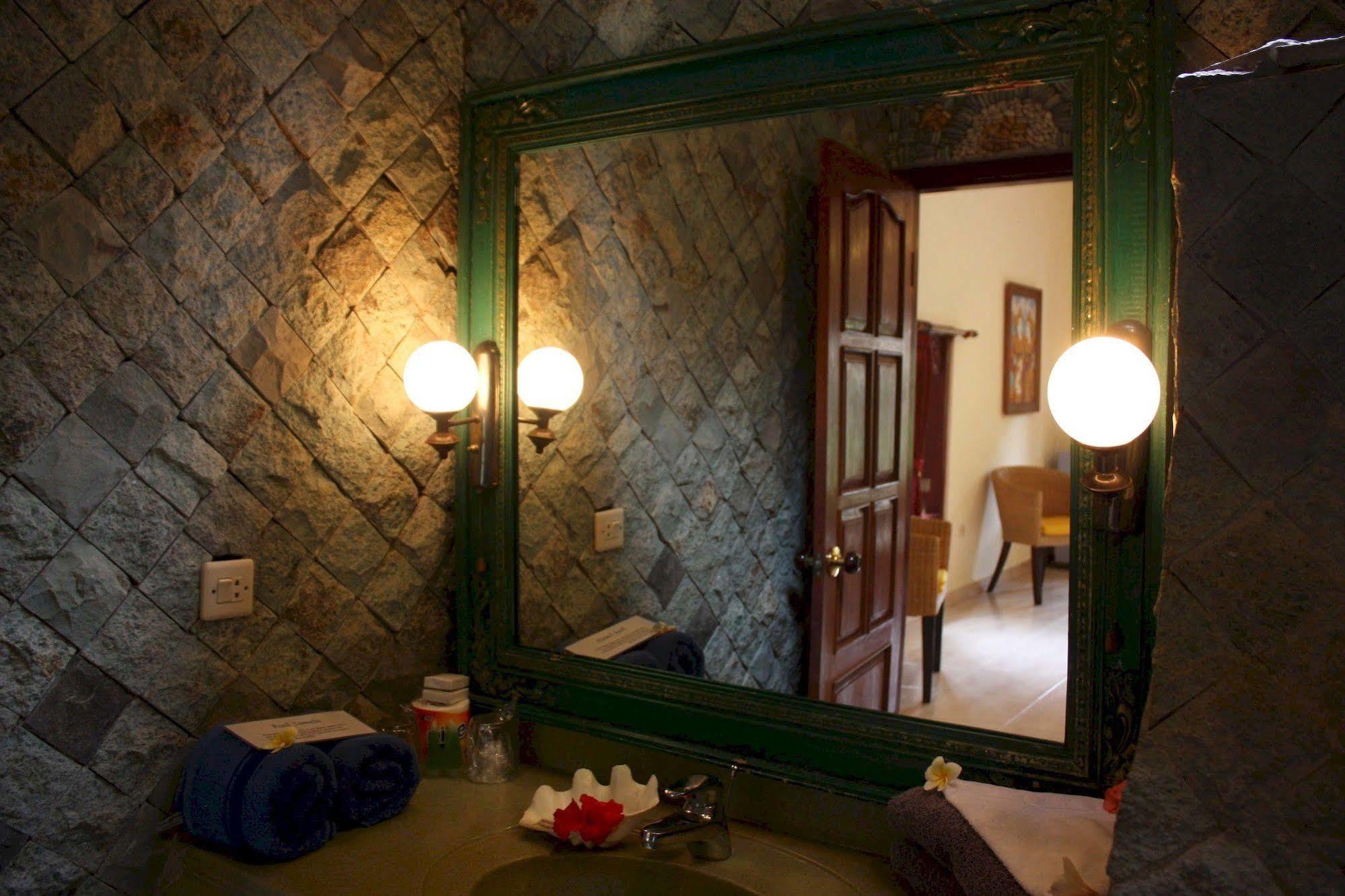 Rambutan Boutique Hotel Lovina Eksteriør billede